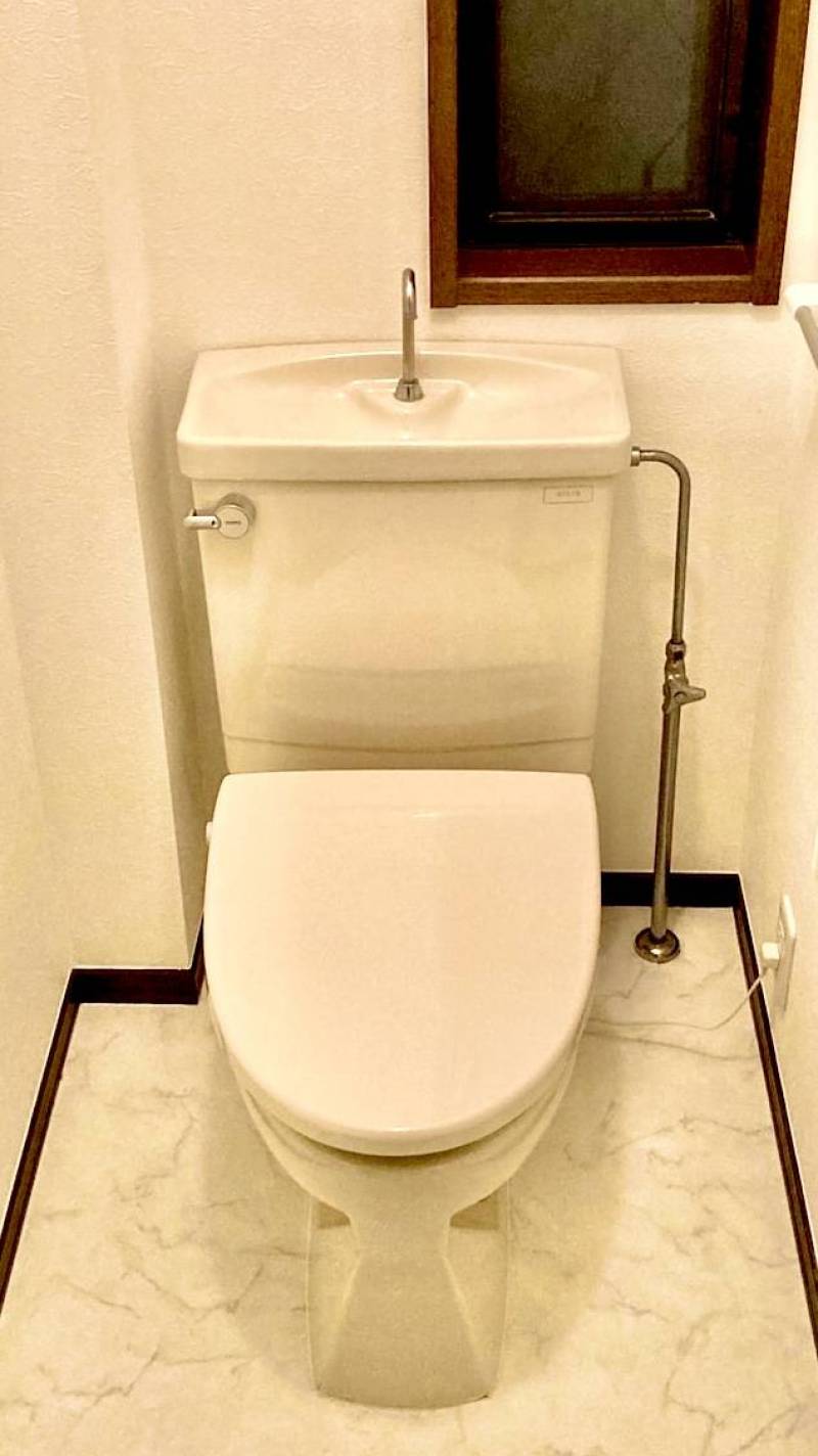 便座新品で清潔感あります。
