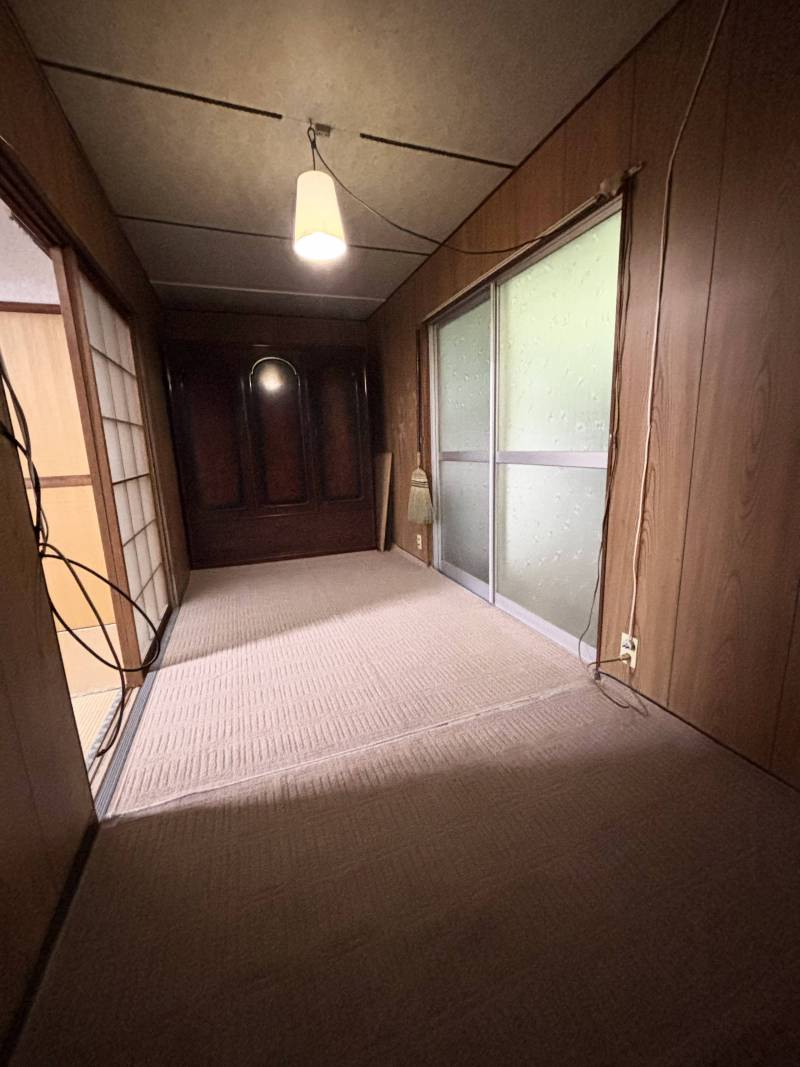 最奥にある洋間です。ウォークインクローゼットにしても◎