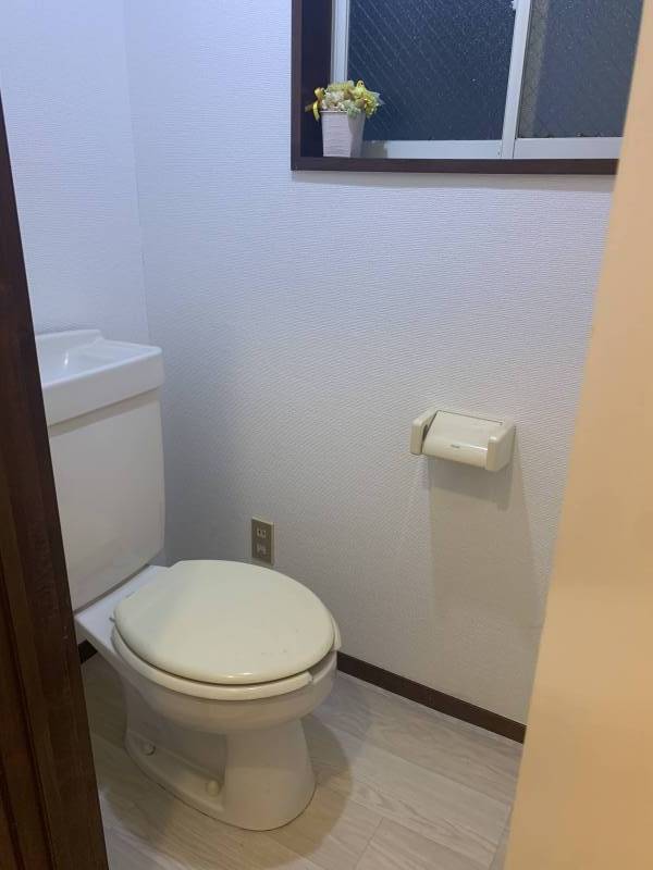 お花を飾った綺麗なトイレ♪