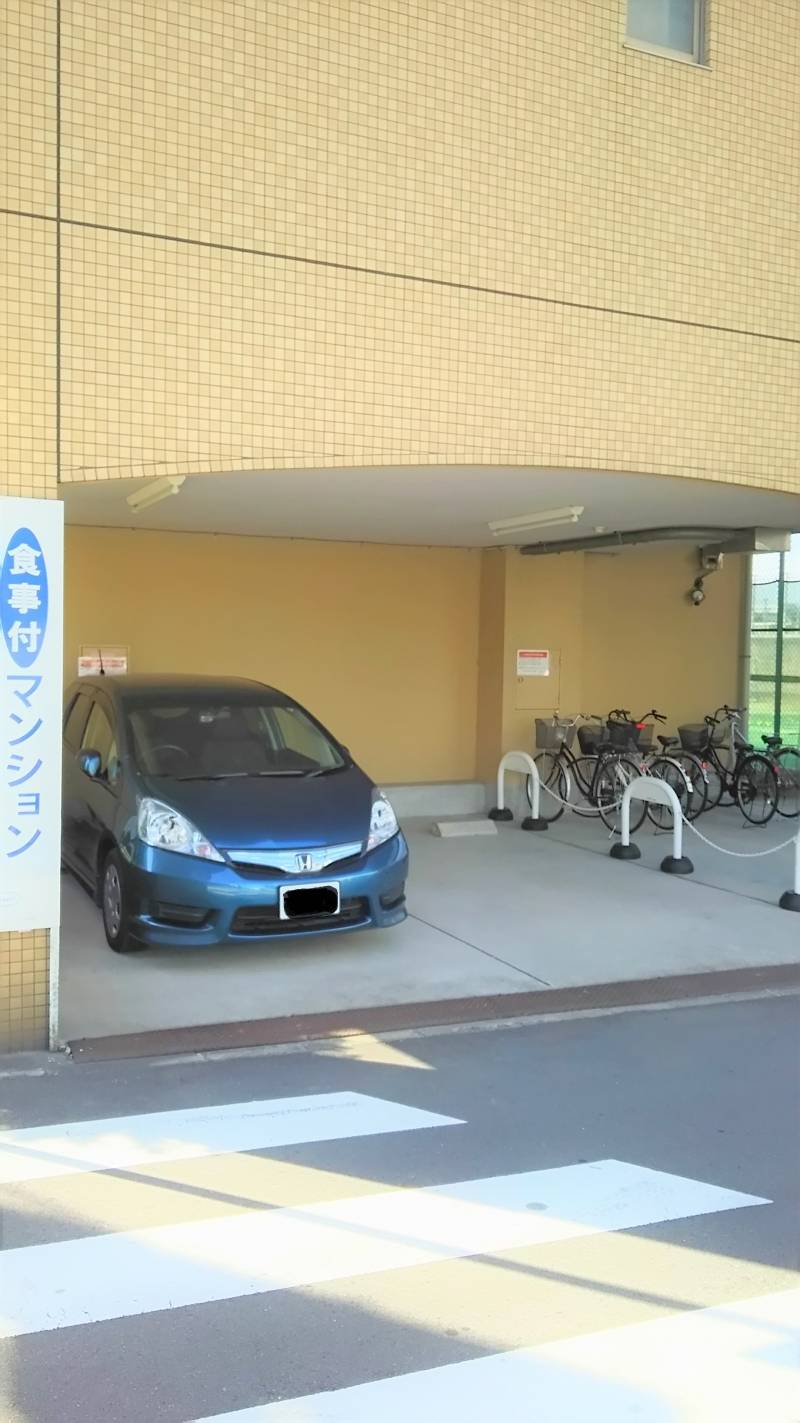 専用駐車場（2台分有）