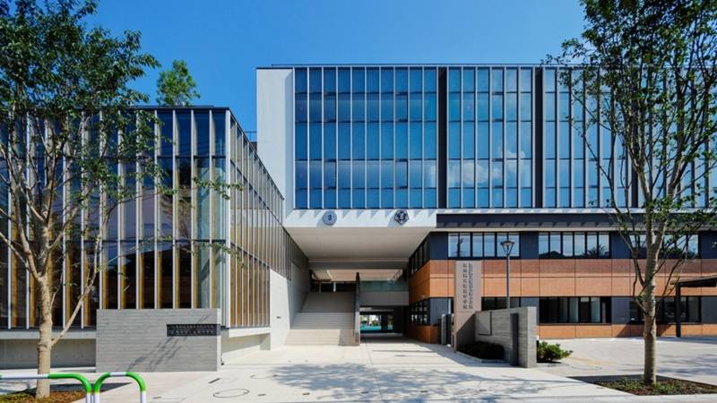 病院、商店街、小学校、中学校など全て揃っています