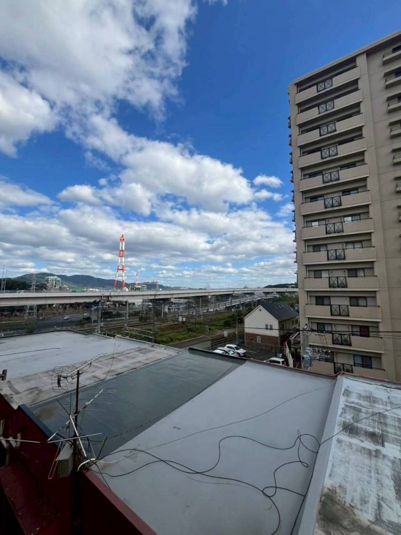 トレインビュー
ｷﾀ━━━━(ﾟ&forall;ﾟ)━━━━!!