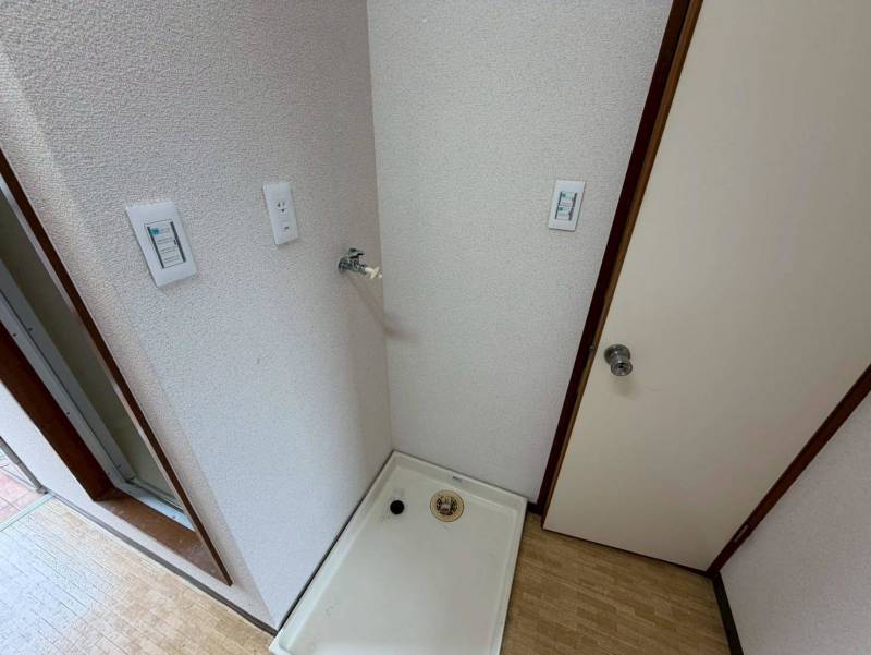 室内に洗濯機　置けます