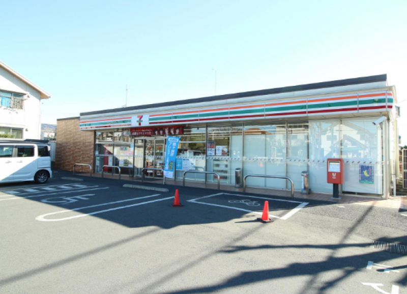 コンビニ　セブンイレブン 鶴ヶ島川鶴店まで575m