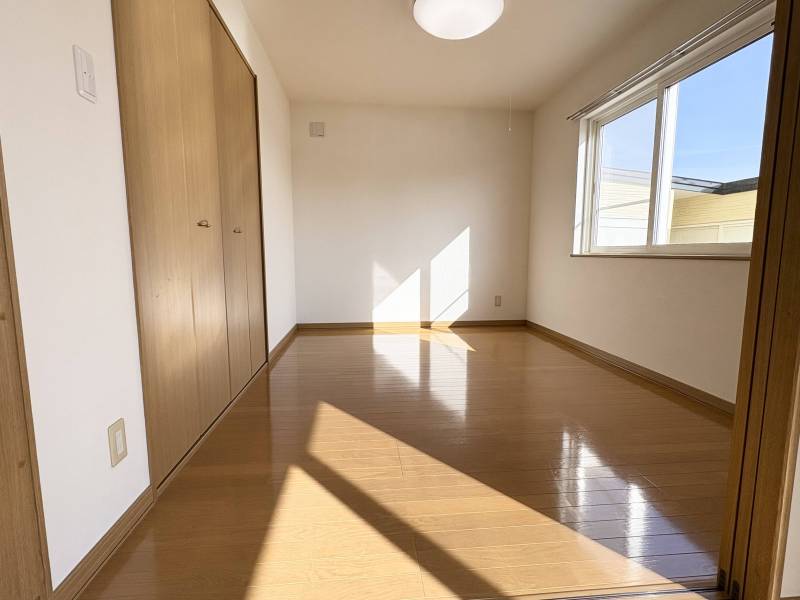 洋室6畳2の壁クロスは2025年２月にリフォーム