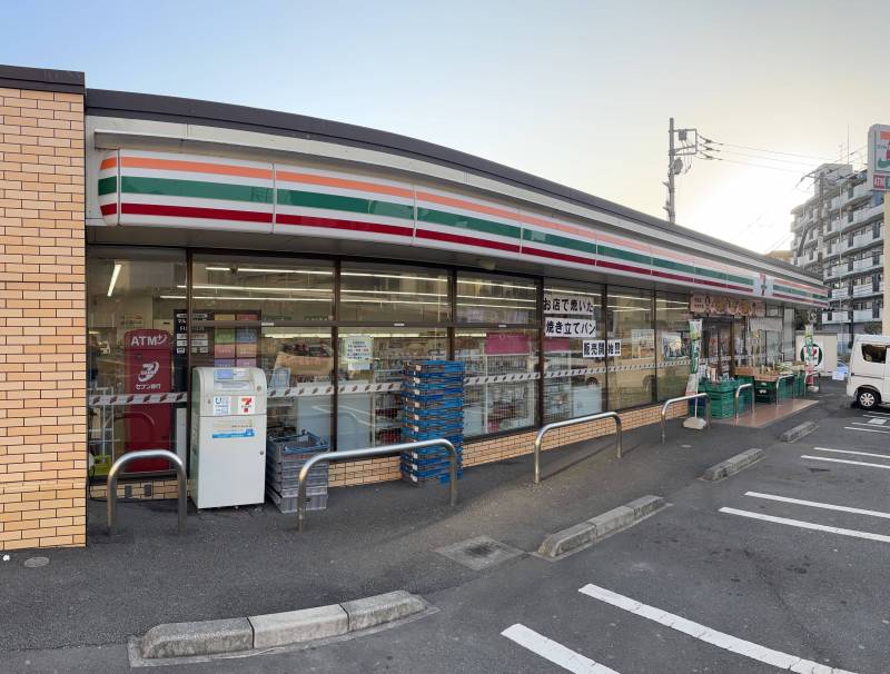 セブンイレブンまで徒歩9分