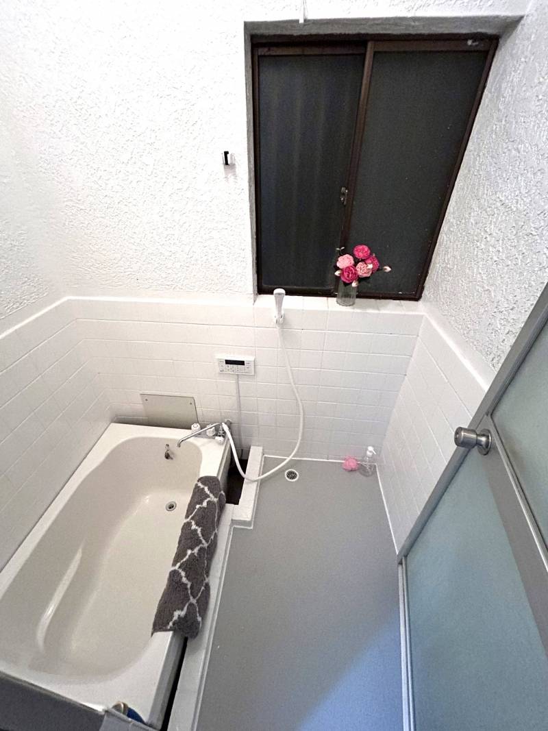 広~い浴槽とバストイレ別が嬉しい♪