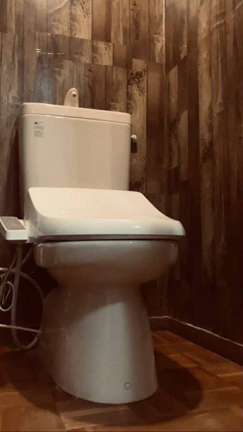 トイレは2022年購入の温水洗浄便座です。