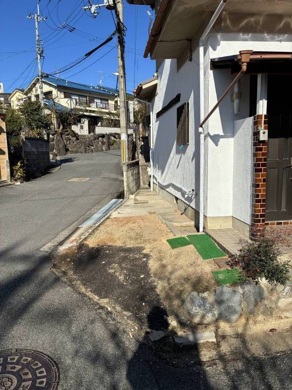 駐車スペースは現地で大きさを確認してください