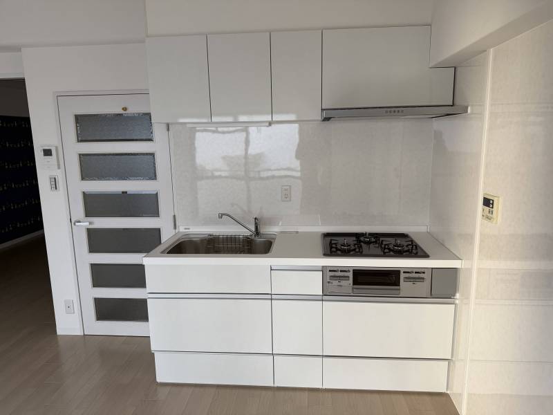 ３口ガスシステムキッチン クリナップ　ラクエラ