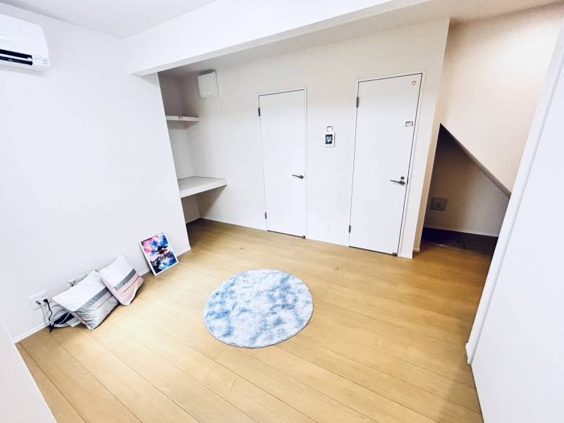 照明は「アレクサ照明つけて」で点灯
