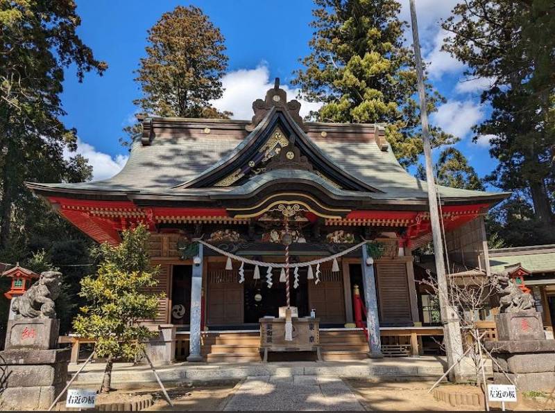 山倉大神まで徒歩8分(550ｍ)