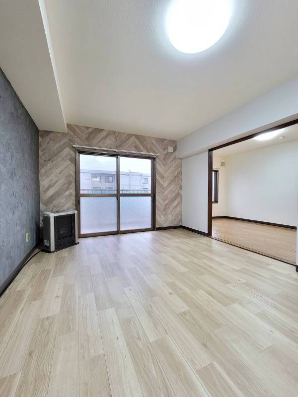 リビングと洋室が隣り合っているので快適広々！