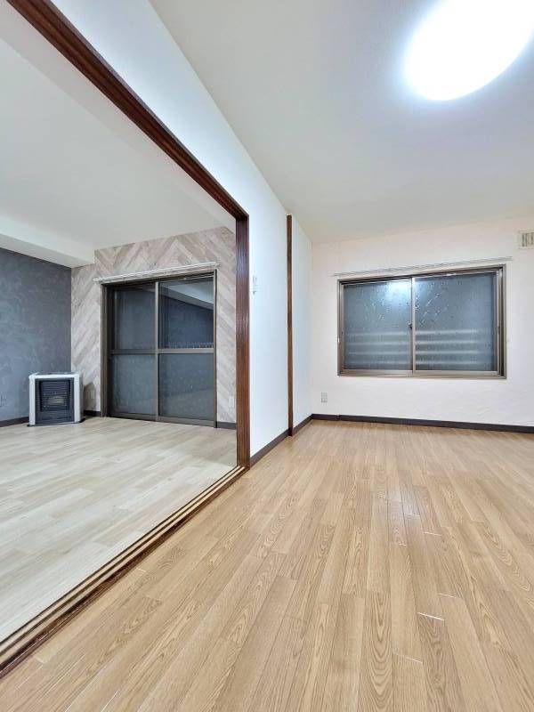 各部屋に漆喰を使用した贅沢な202号室！