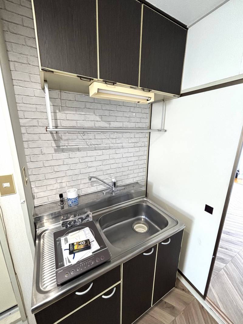 IH1口コンロは据え付けの機器になります。