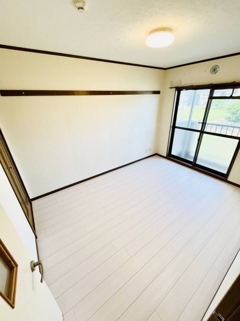 6畳居室に家具を置かなかった場合のお写真です♪