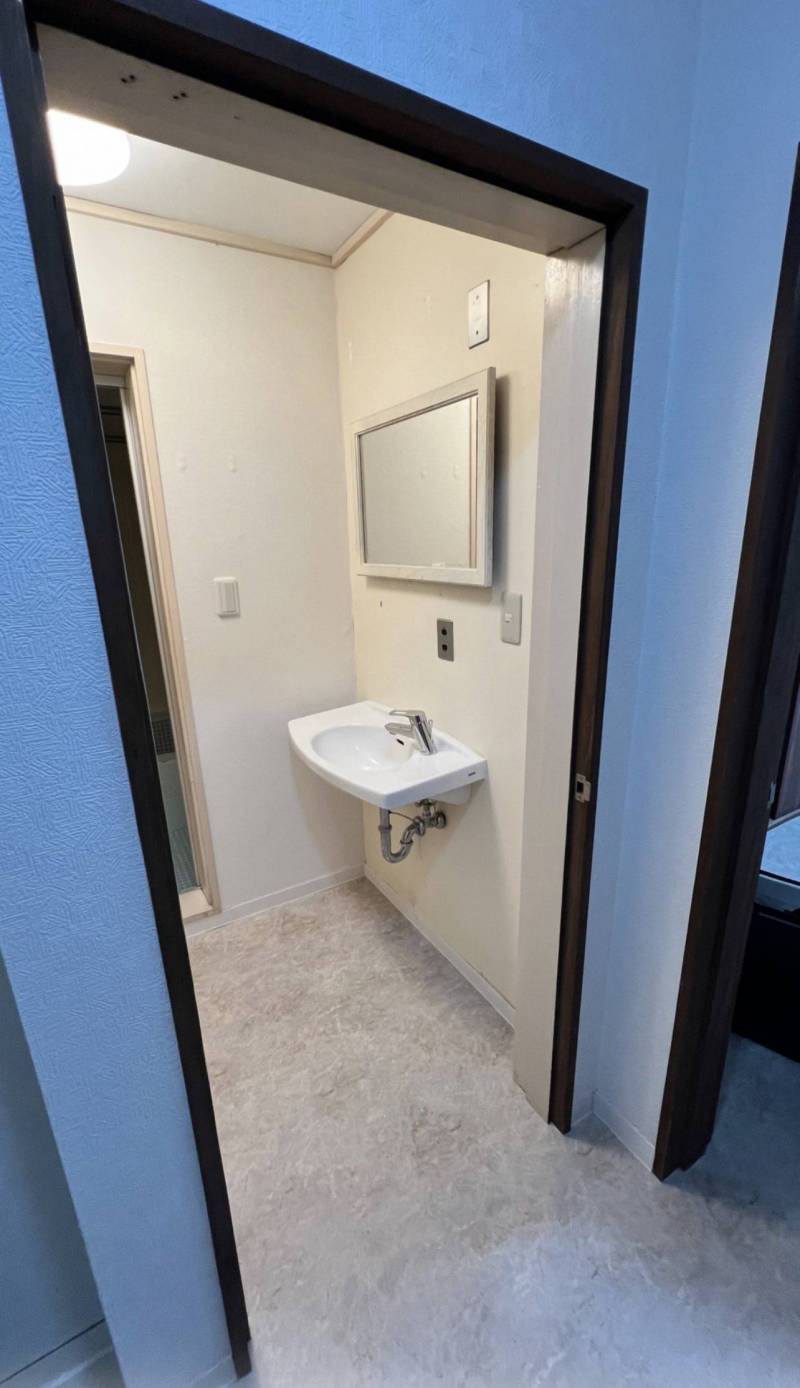 鏡ついてます！