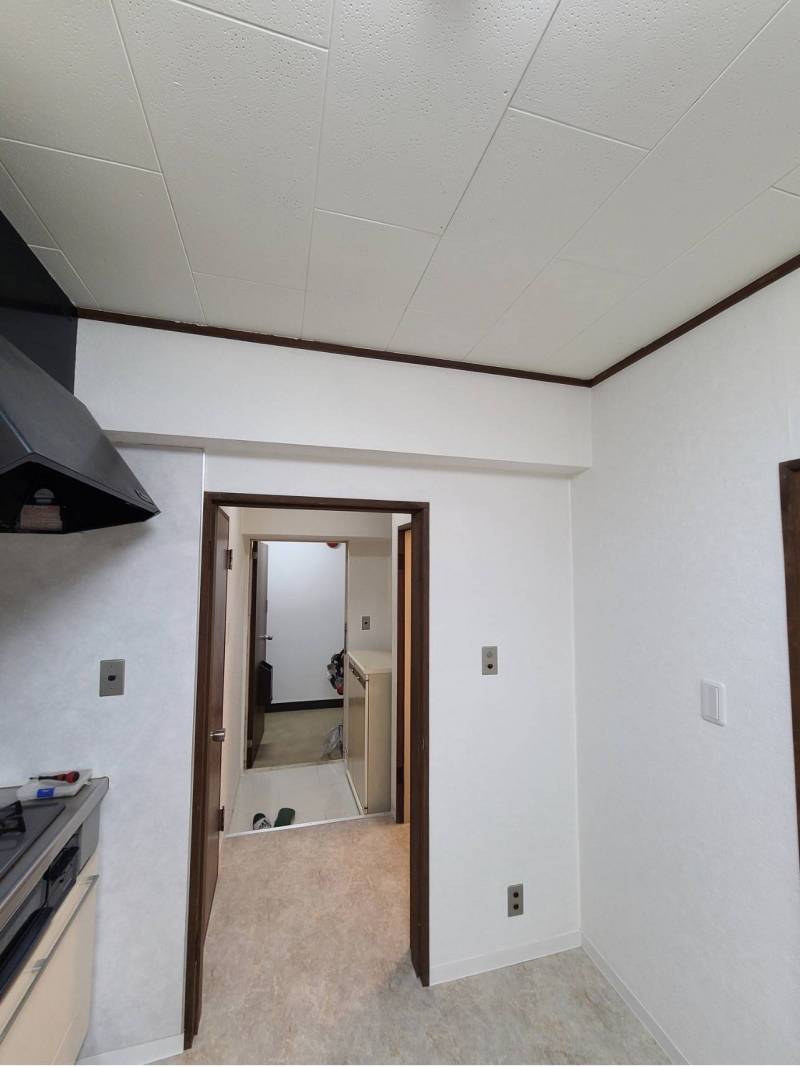 レンジフードもしっかり天井も綺麗です。