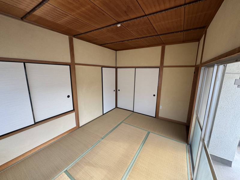 2階ベランダ側のお部屋
収納多いです‼︎