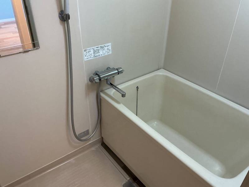 清潔感あふれるバスルーム