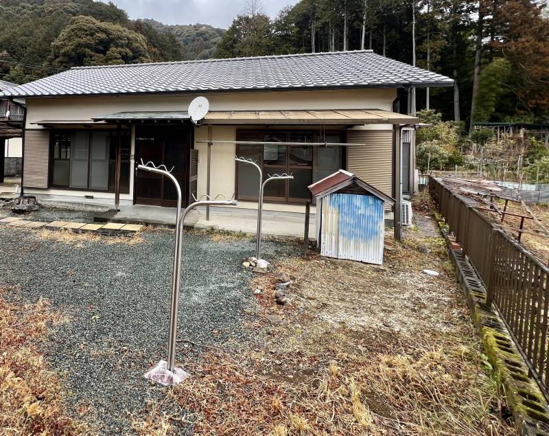 広々とした庭でバーべキューも出来ますよー