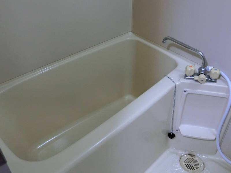 清潔感溢れる新しいお風呂で疲れを癒やして下さい。