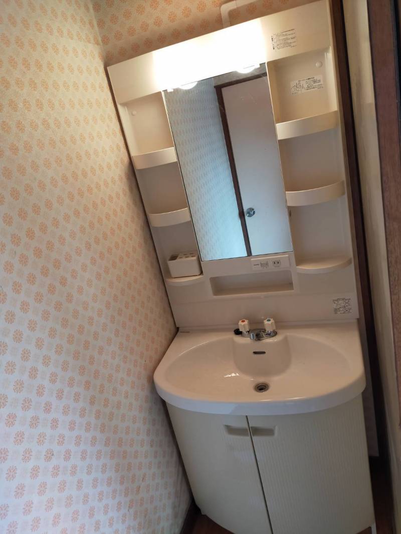 1階　この階にも洗面台とトイレがあります。