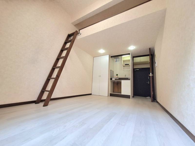 窓側から見た全体