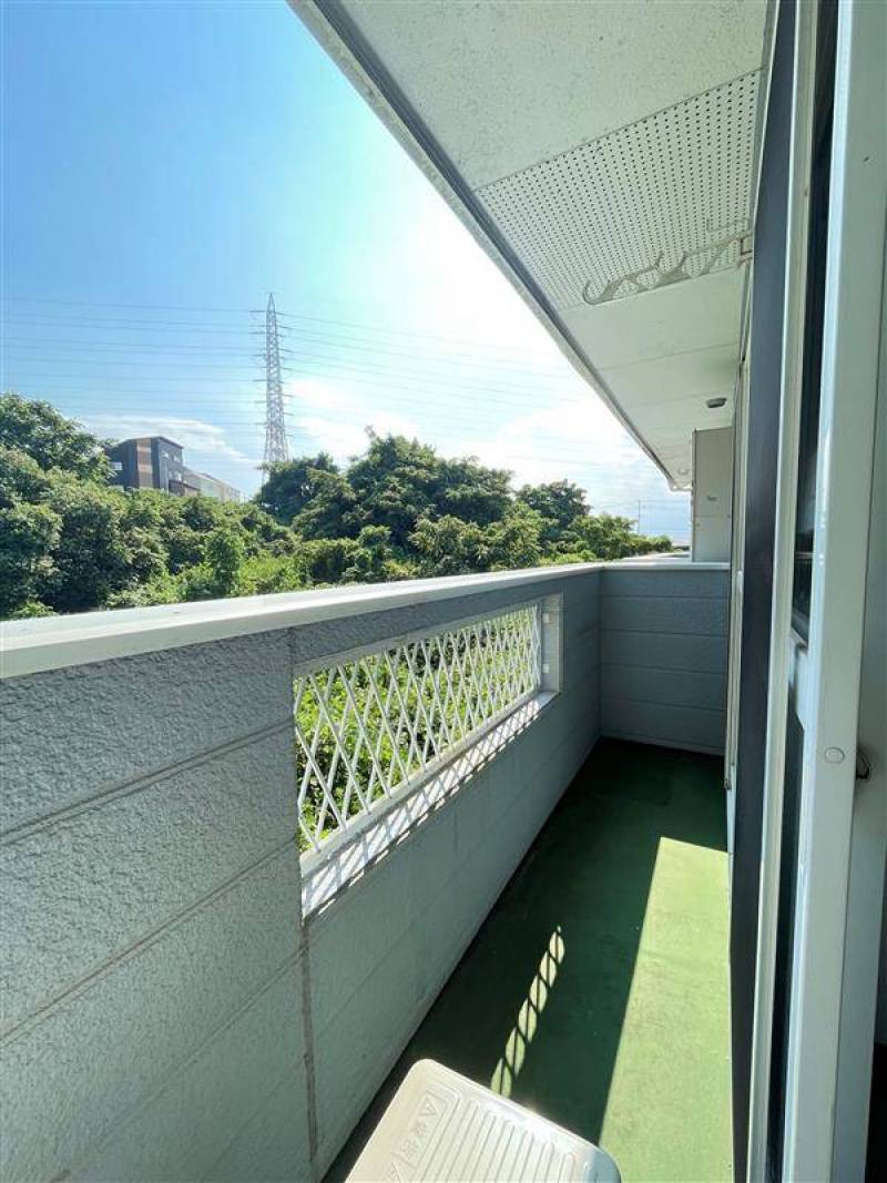 視界の開けたバルコニー