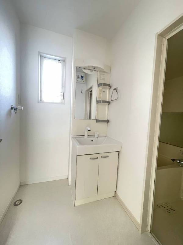 洗面化粧台（シャンプードレッサー）