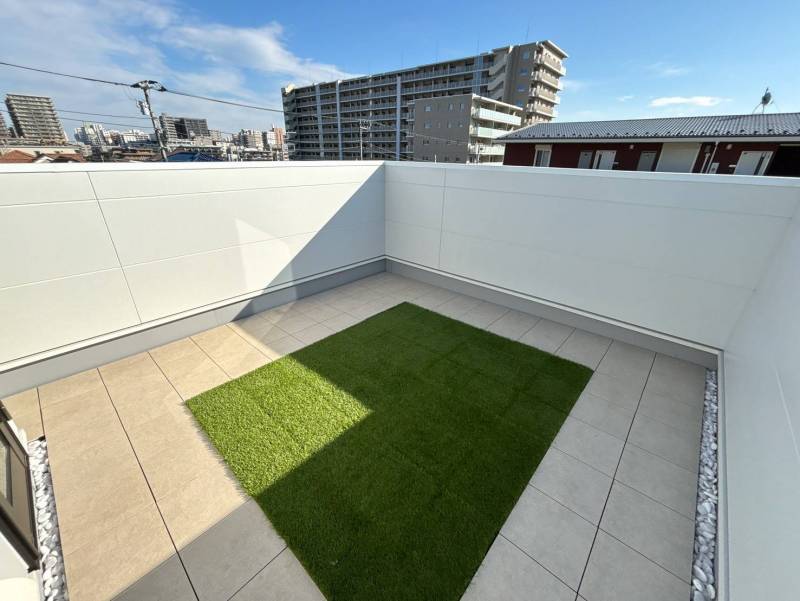 周囲に高い建物がないため、とても開放的♪