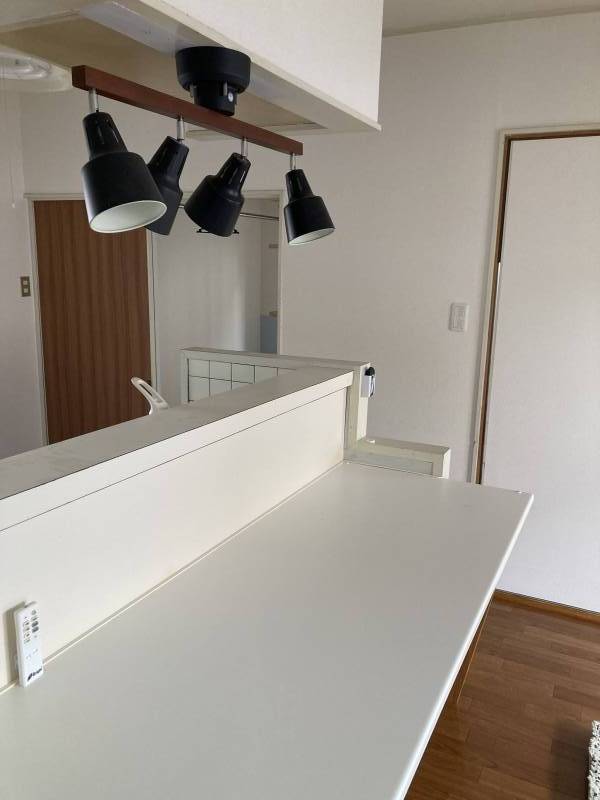 奥行60㎝のカウンターなのでダイニングテーブル不要です