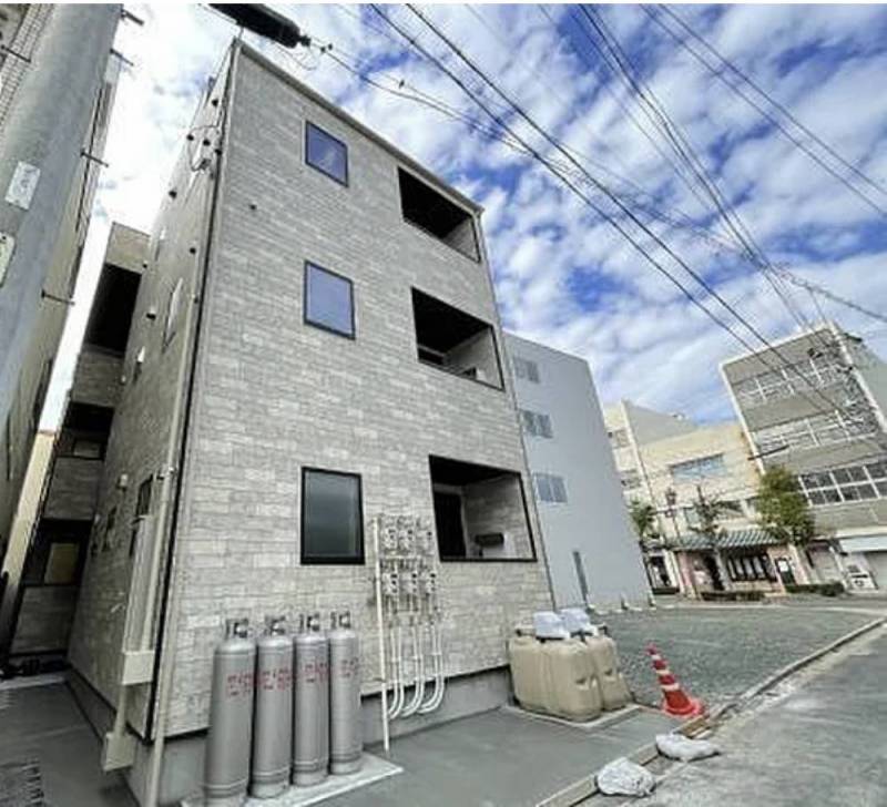 耐火木造という大変頑丈な作りです。スタイリッシュな物件です。