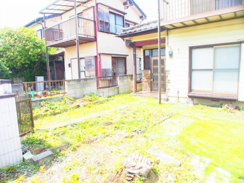 広い庭。家庭菜園も可能
