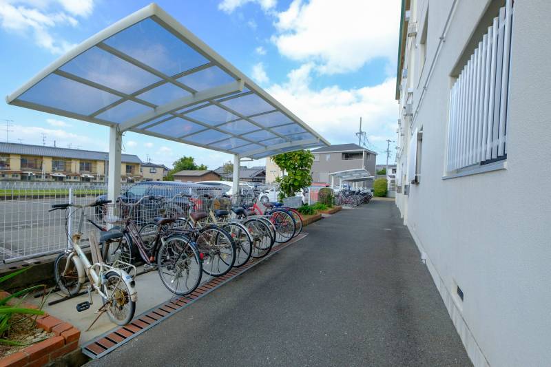 駐車場、駐輪場完備！
