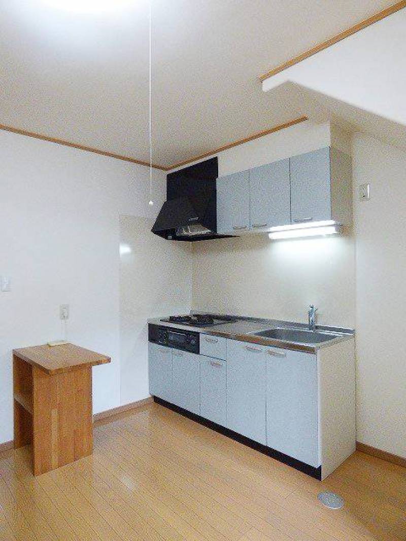 自炊派に嬉しい３つ口コンロ完備！