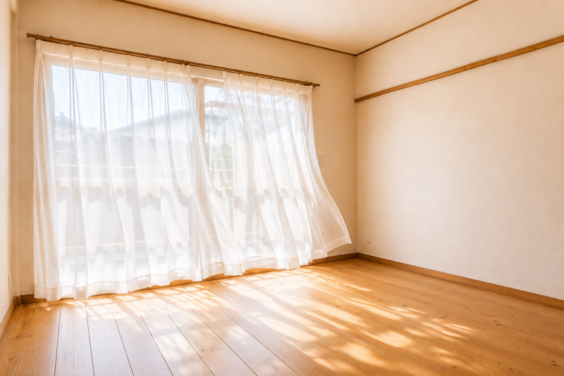 BEFORE  南向き、心地よい風と日差し。特別な空間を。