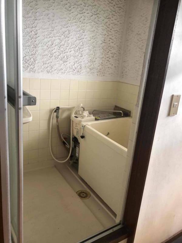 バスはほとんど無使用です。