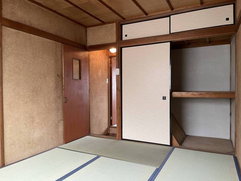 2階東側和室、エアコン付⭐️