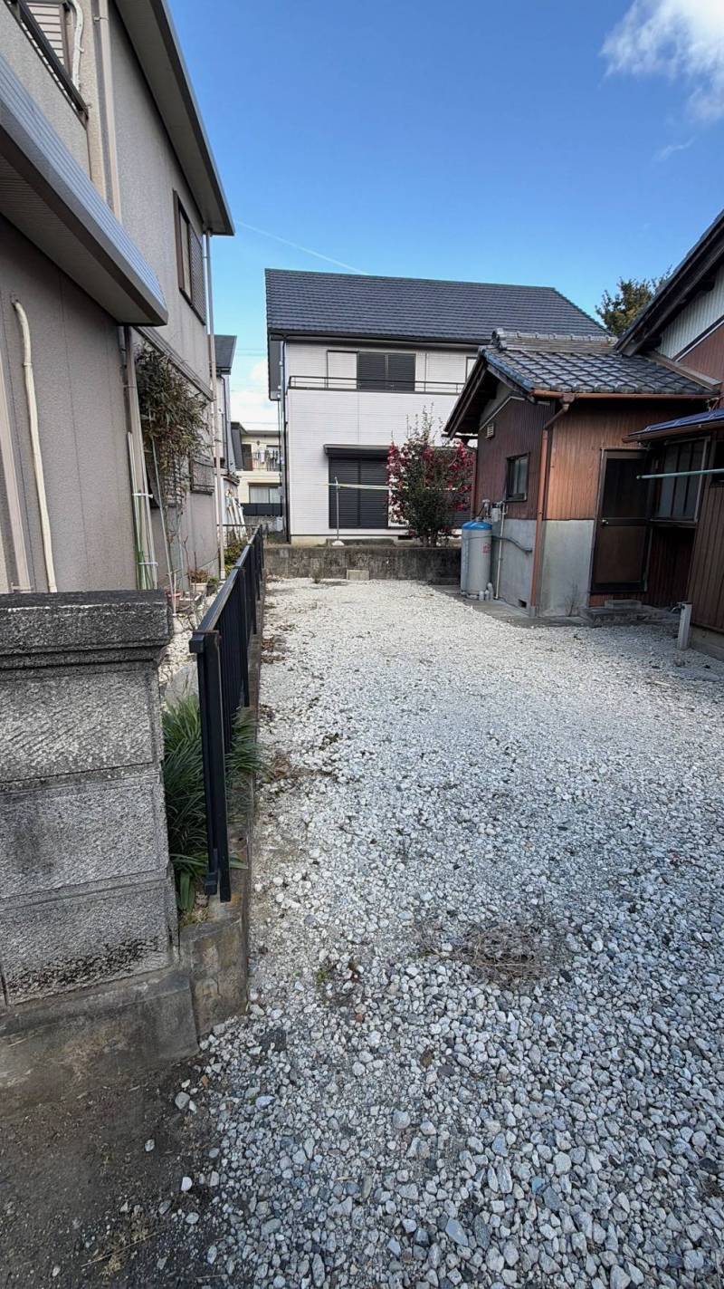 広い駐車場があります。