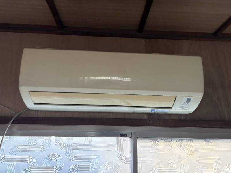 エアコンつけています。