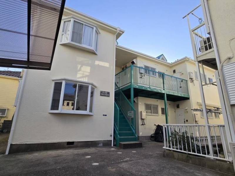 ゆったりとした敷地。Ⅰ番館、Ⅱ番館合計で140坪♪