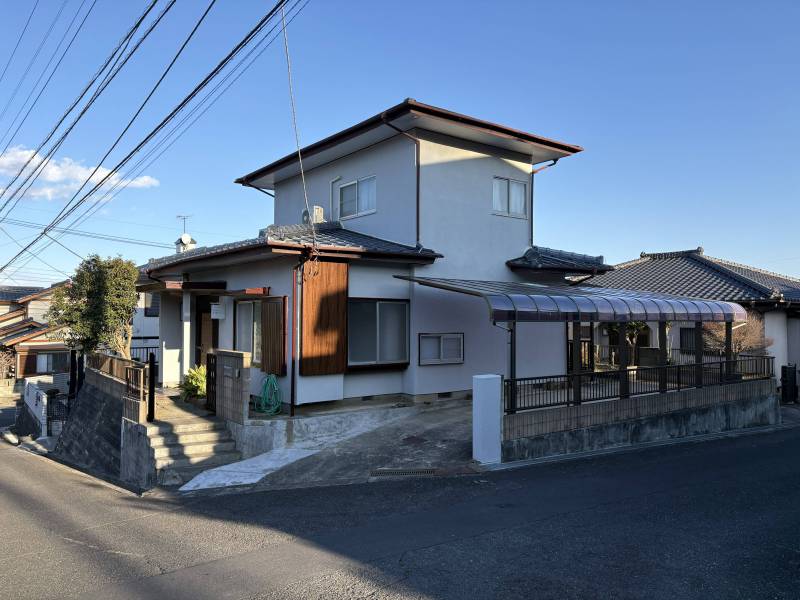 車が2台駐車できます