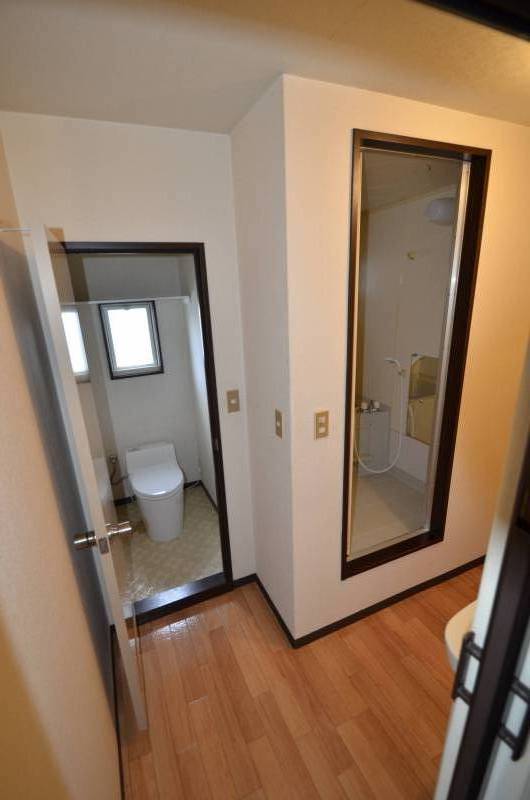 トイレと風呂場の入り口です。