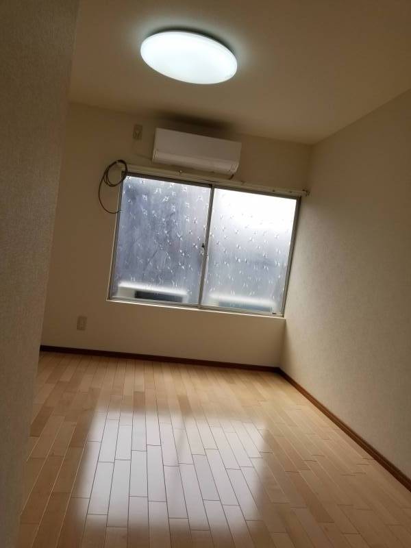 シーリングライト、エアコン付き