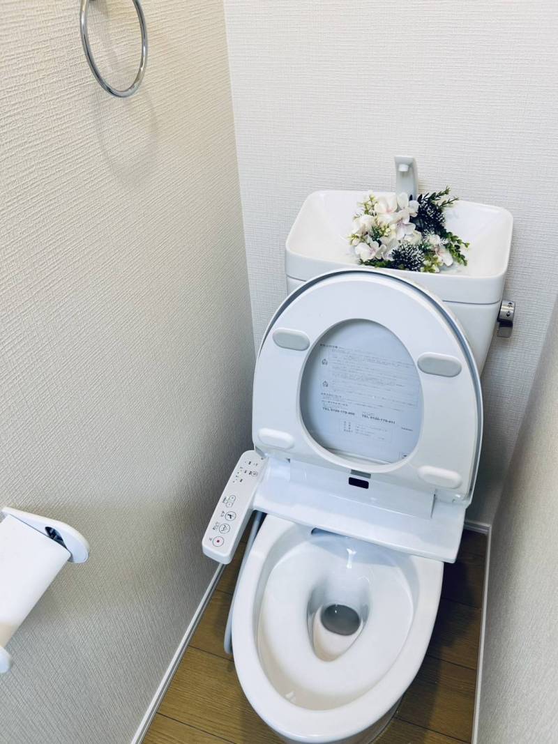 掃除楽ちんフチなし便器にウォシュレット付き