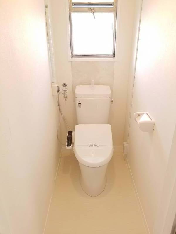 LIXIL 温水便座トイレ⭐広めです⭐