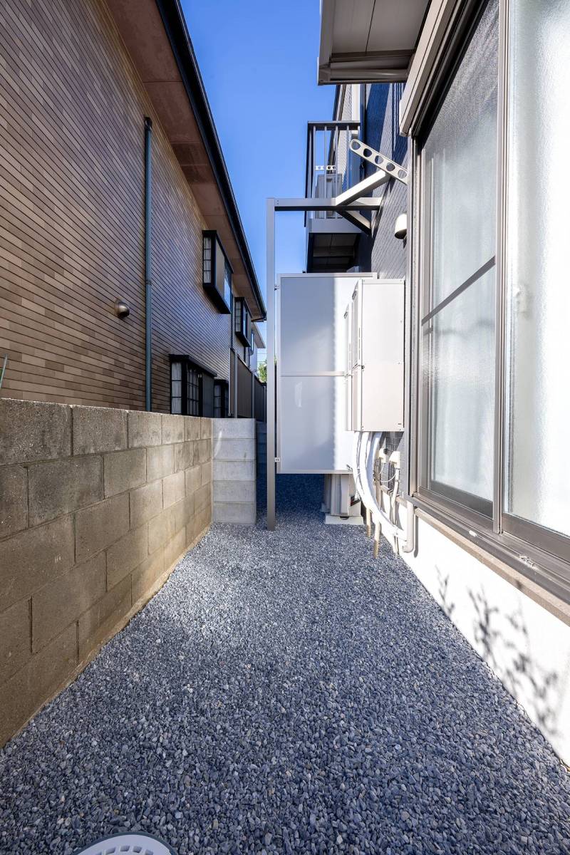 室内にはホスクリーンもあり天候を気にせずお洗濯できます♪