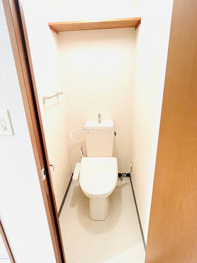 棚付き温水洗浄便座&bull;トイレ