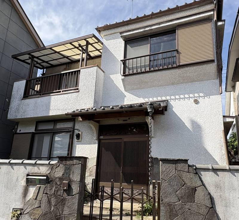 庭付きの一戸建てです。